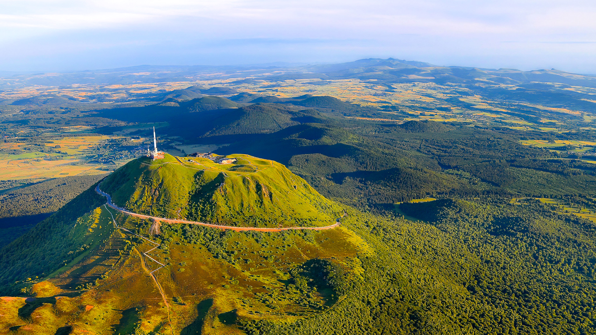 高品质徒步路线：多姆火山+温泉
